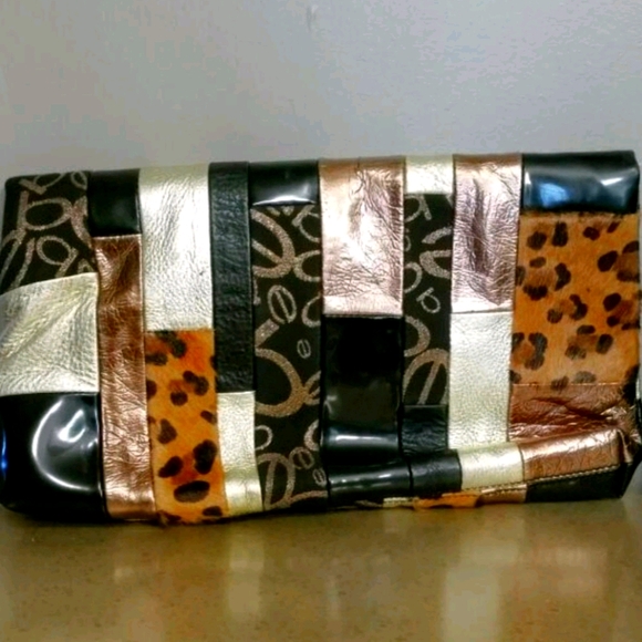 Bebe Print Fold Over Clutch - Picture 2 of 4